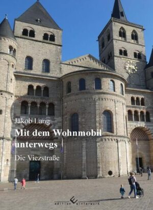 Nachdem wir in Band 3 der Reihe „Mit dem Wohnmobil unterwegs“ noch im äußersten Südosten Deutschlands unterwegs waren, gehen wir jetzt in Band 4 wieder zurück in den Südwesten der Republik und bereisen dort eine Themenstraße, die selbst bei eingefleischten Wohnmobilisten noch wenig bekannt ist, die Viezstraße. Auch hier geht es nach Wein und Bier um ein ganz spezielles Getränk, den Viez, der seit den „Römerzeiten“ hier als „Ersatzwein“ getrunken wird. Nachdem wir in Band 3 der Reihe „Mit dem Wohnmobil unterwegs“ noch im äußersten Südosten Deutschlands unterwegs waren, gehen wir jetzt in Band 4 wieder zurück in den Südwesten der Republik und bereisen dort eine Themenstraße, die selbst bei eingefleischten Wohnmobilisten noch wenig bekannt ist, die Viezstraße. Auch hier geht es nach Wein und Bier um ein ganz spezielles Getränk, den Viez, der seit den „Römerzeiten“ hier als „Ersatzwein“ getrunken wird.