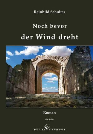 Das Sujet dieses Buches knüpft thematisch an die vorherigen Romane „In den Jahren der Sonnenfinsternis“ und „Das Verhängnis einer Illusion“ an und setzt sich nochmals mit den menschlichen Konflikten, existentiellen Problemen und ideologischen Aspekten auseinander, die Deutschlands Wiedervereinigung mit sich brachte. Auch bei diesem Roman handelt es sich um ein eigenständiges Werk. Der Roman beschreibt das Leben der vierköpfi gen Familie Rathmann aus Dresden, die nach der am 9. November 1989 vom ZK-Sekretär Günter Schabowski in einer Pressekonferenz bekanntgegebenen neuen Reisereglung für DDR-Bürger eine Entscheidung von ungeahnter Tragweite für ihr weiteres Leben triff t, indem sie beschließt, in den Westen Deutschlands zu gehen. 28 Jahre lang träumte das Ehepaar Sabine und Bernhard Rathmann von einem Leben jenseits der Mauer. Dieser über Jahrzehnte währende Traum mit seinen ständig wachsenden Sehnsüchten nach einem Leben ohne politische Zwänge und im Wohlstand sollte jetzt endlich Wirklichkeit werden. Die Rathmanns sehen in ihrem Entschluss einen Quantensprung in ihrem bisher festgefahrenen und perspektivlosen Leben und reisen daher mit sehr großen Erwartungen und geschmiedeten Plänen bereits im Januar 1990 in den „Goldenen Westen“. Ihre DDR-Vergangenheit wollen sie leichten Herzens für immer hinter sich lassen. Jedoch dieser Neuanfang im anderen Teil Deutschlands gestaltet sich weitaus schwieriger als gedacht, sodass die Euphorie sehr bald schon einer ziemlichen Ernüchterung weichen wird. Für die Familie beginnt dann eine Odyssee durch mehrere westdeutsche Bundesländer zu ihren Verwandten und endet immer wieder mit einer großen Entt äuschung. Auch ihre Job- und Wohnungssuche verläuft keinesfalls so, wie bisher von ihnen angenommen. Bei dem 17-jährigen Sohn und der 15-jährigen Tochter stellt sich sehr bald schon Heimweh nach Dresden und ihren Freunden ein. Aber auch die Ehe von Bernhard und Sabine Rathmann steht durch die existentiellen Probleme vor einer großen Bewährungsprobe. So wird es bald immer fraglicher, ob es dieser Familie gelingen kann, im anderen Teil Deutschlands wirklich Fuß zu fassen oder ob sie an den zu bewältigenden Schwierigkeiten vielleicht sogar zerbricht.