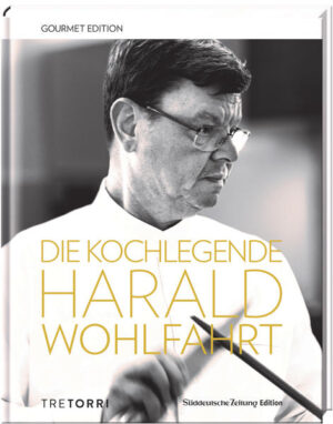 DAS DEUTSCHE KOCHGENIE 25 Jahre 3 Sterne - kein anderer deutscher Koch erhielt die Höchstauszeichnung des Guide Michelins über einen so langen Zeitraum wie Harald Wohlfahrt. Von 1992 bis 2017 leitete er die Küche der „Schwarzwaldstube“ in Baiersbronn. Sein Weggang spaltete Deutschlands Gastronomielandschaft und sorgte für viel Aufsehen. Nun kehrt er mit einem neuen Projekt zurück in die Öffentlichkeit: 35 seiner legendärsten Rezepte versammelt in einem Buch. Mit Präzision und Feingefühl beweist Harald Wohlfahrt einmal mehr, dass er zu den größten Köchen unserer Zeit gehört.