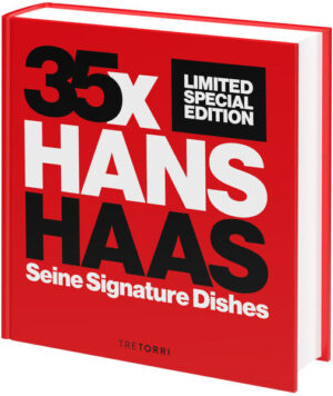 DIE KLASSIKER AUS 30 JAHREN Hans Haas, einer der ersten Sterneköche Deutschlands, schrieb mit seiner Geradlinigkeit und der raffinierten Einfachheit Kochgeschichte. Was bleibt sind wunderbare Erinnerungen an einen Meilenstein im kulinarischen Gedächtnis, an genussvolle und zugleich stilvolle Abende im legendären „Tantris“ und an Hans Haas ganz eigene kulinarische Handschrift. Ausgangspunkt für den gebürtigen Österreicher war und ist dabei immer ein hervorragendes Produkt und die Suche nach der perfekten Zubereitung. Dieser Band umfasst 35 Klassiker, die den Betrachter in eine glorreiche Zeit zurückversetzen und in Erinnerung schwelgen lassen. Das Geschenk der Genussbuchmanufaktur in veredelter Ausstattung an eine Legende!