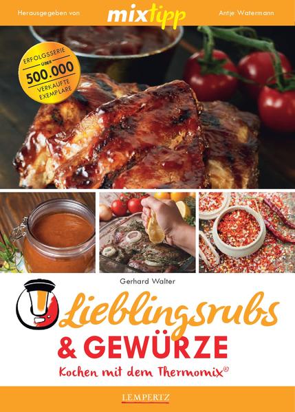 MIXT DU SCHON? Du grillst gerne, aber es soll schon etwas besonders sein? Nachdem der Autor, Gerry Walter, schon mit seinem ersten Buch „Lieblingsfischgerichte“ die Thermomix®-Fans restlos begeistert hat, legt er nun, mit „Gerrys Rubs und Gewürzen“ noch einmal nach. Hier finden Liebhaber exotischer und individueller Geschmacksnoten Rezepte für spezielle Salze, Gewürzmischungen, Saucen und Marinaden, die jeder Küche und auch dem nächsten Grillfest „das gewisse Etwas“ verleihen. Neben Gerrys berühmtem Zaubersalz, kannst du deine Gäste mit einem Chili-Schoko-Zaubersalz oder einer selbstgemachten asiatischen Marinade überraschen. Gerry hat inzwischen auch im Internet eine treue Fangemeinde, die sich von ihm und seinen schier unerschöpflichen Ideen inspirieren lässt. Denn: fertig marinierte Steaks und Gewürzmischungen kaufen kann ja jeder - aber selber machen macht mehr Spaß! Folgt Gerry in seine „Zauberküche“ und seht selbst.