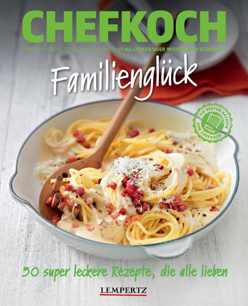 Familie ist, wenn alle glücklich beim Essen sitzen ... In diesem Buch haben wir für Sie 50 Rezepte aus dem CHEFKOCH-Magazin (diese sind auf der Plattform vielfach erprobt und von Usern weiterempfohlen) zusammengestellt, die zeigen, wie unendlich vielfältig die Möglichkeiten sind, jedem Familienmitglied am Essenstisch ein Lächeln aufs Gesicht zu zaubern. Die Bandbreite ist riesig: Vom Bayernburger über vegetarisch gefüllte Cannelloni bis hin zum Erdbeertiramisu, dazu eine große Auswahl an Salaten, Suppen, Gerichten mit Fisch, Fleisch, Geflügel und natürlich auch jede Menge vegetarische Rezepte. Und da alle Rezepte auf der beliebten CHEFKOCH-Plattform mit Bestnoten versehen und vom CHEFKOCH-Team erprobt und nachgekocht wurden, können Sie sicher sein, dass Ihnen die Zubereitung dieser familiären Gaumenfreuden garantiert gelingt! ® Lizenz der Marke CHEFKOCH durch CHEFKOCH GmbH eine 100 % Tochter der Gruner + Jahr Deutschland GmbH - Alle Rechte vorbehalten