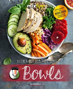 Bowls – bunt, frisch, gesund und einfach nur lecker! Bowls erobern gerade weltweit die Food-Szene! Ob vegetarisch, mit Fisch oder Fleisch oder als süße Variante – Bowls sind unglaublich vielseitig! Das tolle ist, der Thermomix® ist ein super Begleiter bei der Zubereitung der bunten Bowls! In diesem Buch präsentieren wir euch eine farbenfrohe Vielfalt, wo es in der Küche garantiert nie langweilig wird! Seid ihr schon neugierig auf unsere Rezepte? Geschmacksexplosionen sind garantiert!