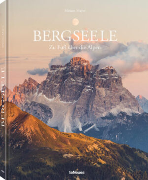 Sprache: Deutsch Format: 23,5 x 30 cm, 240 Seiten 120 Bilder einer einmaligen Alpenüberquerung Persönlicher Zugang der Fotografin zu ihrem Sujet Junge Naturfotografie in einem abwechslungsreichen Band Für Fans von Bergen und von Reisegeschichten Ein Projekt, eine Strecke, ein Zeitraum - und die Motive, die dabei entstehen. Dieser Herausforderung hat sich die junge Fotografin Miriam Mayer gestellt und legt nun mit Bergseele ihren ersten Bildband vor. Ihre Route, zu Fuß vom Tegernsee bis Verona, war akribisch geplant, doch was dieses Buch ausmacht, sind die unplanbaren Momente. Miriam Mayer war Wind und Wetter ausgesetzt, hat den schweren Rucksack Klettersteige hinauf und Pfade hinuntergeschleppt, und sie hat dabei festgehalten, was die Natur ihr geboten hat: Nebel, der aus dichtem Wald aufsteigt, Wolken, die den Blick aufs Tal verhüllen, dramatisch beleuchtete Hänge, zarte Blüten und gewaltige Gipfelketten, feindselige Geröllhalden und einladende Hütten. Dieser Titel ist kein Best-of von Bergmomenten bei perfektem Licht, es berichtet vielmehr von der persönlichen Begegnung der Fotografin mit den Alpen - und nicht zuletzt mit sich selbst.