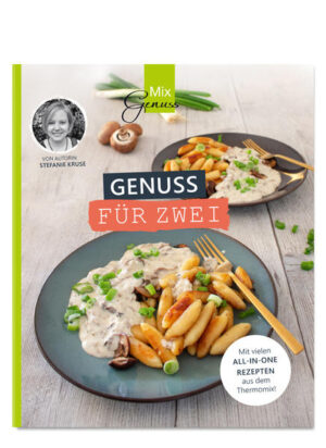 Sie suchen Rezeptideen für den kleinen Haushalt? In diesem Buch finden Sie die passenden Rezepte - alle Rezepte sind auf zwei bis drei Portionen ausgerichtet und schnell zubereitet. Es erwartet Sie eine bunte Mischung an leckeren Rezepten mit Fleisch, Fisch oder vegetarisch. Auf über 60 Seiten finden Sie leckere Hauptgerichte für zwei Personen, die Sie mithilfe Ihres Thermomix ganz einfach zubereiten. Viele der Gerichte sind geniale All-in-One und One-Pot-Gerichte! Aber auch leckere Ofen- & Pfannengerichte finden Sie in diesem Buch!