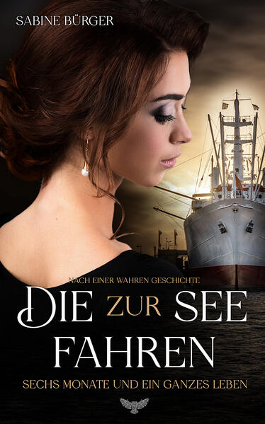 Marie-Luises Leben ändert sich grundlegend, als die lebenslustige Cosima ihren Weg kreuzt. Zwischen beiden Frauen entwickelt sich eine tiefe Zuneigung, getragen durch die maritime Berufswahl ihrer Männer. Bevor sie ihre Erinnerungen über das Leben an Bord eines Hochseefrachters mit ihrer jungen Freundin teilen kann, verstirbt sie unverhofft und hinterlässt Cosima ein Tagebuch. Als diese erkennt, wie sehr Marie-Luises Leben ihr eigenes tangiert, begibt sie sich auf eine abenteuerliche Reise und in eine erschütternde Vergangenheit … Ein historischer Roman über die Seefahrt. Eine Geschichte über die Liebe, das Leid und die Folgen einer tragischen Entscheidung.