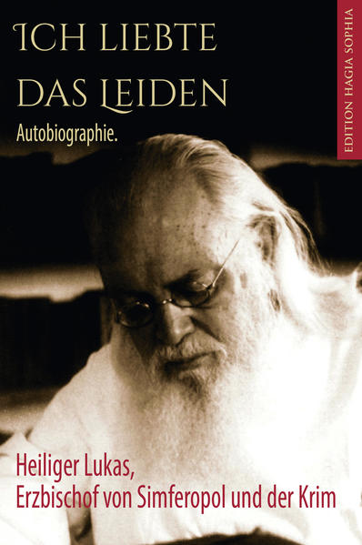 Die Geschichte der orthodoxen Kirche und der Christen unter dem Sowjetregime ist eine Geschichte beispielloser Verfolgung. Doch weit davon entfernt, unter den Angriffen des militanten Atheismus auszusterben, wurde der Glaube aufrechterhalten und weitergegeben. Ein wahres Wunder, ermöglicht durch das Gebet und den Mut von Tausenden von Gläubigen, die mit ihrem Blut und ihren Tränen die Saat der heutigen Erneuerung in den russischen Boden gesät haben. Bischof Lukas von Simferopol (1877-1961) ist einer jener Zeugen des Lichts im Herzen der Finsternis. Er war im wahrsten Sinne des Wortes eine „außergewöhnliche“ Figur, wie seine Autobiografie verrät, die er vor seinem Tod, als er bereits völlig erblindet war, seinem Sekretär diktierte. 1995 als lokaler Heiliger der Krim und im August 2000 als Heiliger der Russisch-Orthodoxen Kirche verherrlicht, war er geistlich geprägt von der tiefen Frömmigkeit seines Vaters, eines Katholiken polnischer Herkunft. Der Sohn einer aristokratischen Familie, angezogen von der Malerei, wollte Landarzt und Armenarzt werden. Nach dem Tod seiner Frau wurde er Bischof und praktizierte weiterhin nicht nur die Chirurgie, sondern auch die Forschung an Leichen. Er wurde in den Rang eines Erzbischofs erhoben und erhielt 1946 den Stalinpreis für seine Arbeit über die Essays zur eitrigen Chirurgie, die er während seiner elf Jahre im Exil und im Lager schrieb. Niedergeschrieben in einem schlichten und nüchternen Stil, der ständig die kleine und die große Geschichte vermischt, ist das Werk Ich liebte das Leiden zugleich eine „innere Denkschrift“ des heiligen Lukas, als auch ein außergewöhnliches Dokument über das Leben der Christen unter dem Terror der Jahre 1920-1940 in der UdSSR, das epische existenzielle Abenteuer eines Mann des Glaubens, der zwischen seiner Berufung als Diener des Wortes und seiner beruflichen Leidenschaft hin- und hergerissen ist, der für sein Engagement als Erwecker der Seelen verfolgt und durch seine Fähigkeiten als Heiler der Körper gerettet wird. Das Hauptanliegen des Autors war es, sich der materialistischen Weltanschauung entgegenzustellen, die während der Herrschaft der Sowjetmacht aggressiv durchgesetzt wurde. Dieses Werk zeigt auf überzeugende Art, dass die trinitarische Struktur der höchsten Schöpfung Gottes — der Menschen — als ein Wesen aus Körper, Geist und Seele, ein göttliches Spiegelbild seines Schöpfers ist.