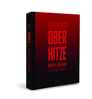 Ultraheiß: 900 Grad für Grillgourmets und Hobbyköche • Das erste Buch zum O.F.B., dem preisgekrönten Premiumgrill von Otto Wilde Grillers • Fleisch, Fisch, Gemüse, Süßes: über 50 raffinierte, aber machbare Rezepte mit Grillzeit, Temperatur und Meat-O-Meter-Stufe • Mit Profi-Know-how von Grill-Weltmeister Thorsten Brandenburg, alias BBQPit, und Frank Albers, Gourmetfleischproduzent und Weltmeister bei der World Steak Challenge in London Oberhitzegrills sind DER Trend in der Grillszene. Sie erreichen Temperaturen über 800 °C, die Hitze kommt dabei von oben. Dadurch erhalten Steaks außen eine perfekte Kruste, bleiben innen aber zartrosa und herrlich saftig - Steakhaus-Qualität! Der Over-Fired Broiler von Otto Wilde Grillers ist beim Thema Oberhitze mit seinen 900 °C das Maß aller Dinge. Er punktet außerdem mit seiner eleganten Optik - für das herausragende Produktdesign wurde Ottos O.F.B. mit dem German Design Award 2018 ausgezeichnet. Dieses Buch ist für alle Besitzer von Ottos Wildes O.F.B. der unverzichtbare Begleiter. Nach einem ausführlichen Theorieteil präsentiert Adam Koor 50 raffinierte Grillrezepte für den O.F.B. Denn nicht nur aus Fleisch holt der ein Maximum an Geschmack heraus. Auch Fisch, Meeresfrüchte, Gemüse und sogar Pizza und Desserts gelingen in Gourmetqualität.