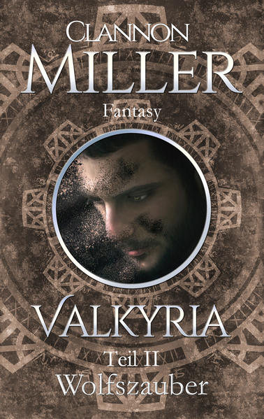 „Valkyria - Wolfszauber“ ist der zweite Teil der neuen Urban- Fantasy- Reihe der Bestsellerautorin Clannon Miller. Die Valkyre Lili und ihre Schwestern mussten aus ihrer Heimat fliehen und verstecken sich seither mitten unter uns. Als ihre uralten Feinde, die Thursen, sie aufspüren und eine von ihnen entführen, schmieden die Valkyria einen haarsträubenden Plan, um sie zurückzuholen. Aber damit setzen sie Ereignisse in Gang, die niemand vorhergesehen hat. Aus dem Inhalt von Band 2: Im Prinzip ist Lili eine waschechte Königin. Leider ist ihr nicht nur ihr Königreich abhanden gekommen, sondern auch ein paar ihrer Schwestern. Lilis Leben ist in der Tat ein wenig kompliziert. Selbst wenn man außer Acht lässt, dass sie ganz aus Versehen den geheimnisvollen Gunnarson geheiratet hat, ihre Verbündeten ein fettes Kopfgeld auf sie ausgesetzt haben und sie zudem noch mit dem Fenriswolf verschwägert ist. Als sie jetzt mit einer kleinen Kampftruppe in ihre Heimat reist, um ihre Schwester aus der Gefangenschaft der gefürchteten Feinde zu befreien, muss sie feststellen, dass dort nichts so ist, wie sie es erwartet hat, und alles anders kommt, als sie plante. Valkyria ist eine frische und freche Saga, die in gewohnter Clannon- Miller- Manier und mit einem Augenzwinkern erzählt wird. Sie prickelt mit einer Prise Erotik und ist voller Spannung und Überraschungen. Also, gut festhalten, denn der Trip in die Spiegelwelt ist einfach nur abgefahren.