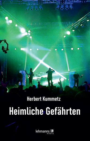 Drei Menschen hören und sehen, was man nicht hören und sehen kann. Fantasiegeschichten. Zwei von ihnen sind Jugendliche zwischen 13 und 15, einer ist ein Hard-Rock-Fan, Generation Ü70. Alvins heimliche Gefährten machen Metal- Musik und pumpen sich auf zu Autoritäten, flüstern ihm was ein. Julika horcht auf die Rufe aus einer anderen Welt, aber sie weiß, dass es schizophrene Episoden sind. Der alte Mann führt Befehle seiner Frau aus, die verstorben ist. Ihre Lebenswege kreuzen sich für ein paar Monate, zwei verlieben sich, einer wird gerettet und zündet ein Haus an. Die heimlichen Gefährten geben am Ende auf.