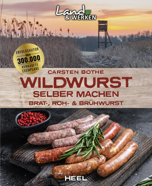 Nach „Wursten leicht gemacht“ geht Carsten Bothe mit diesem Buch in die zweite Runde. Frische Wild-Bratwürste, rauchige Pfefferbeißer und Wild-Salami mit Edelschimmel - alles aus dem regionalen Wald und vor allem selbst hergestellt! Der passionierte Jäger und Erfolgsautor Carsten Bothe zeigt gewohnt praxisorientiert und mit vielen Step-by-Step-Bildern, wie und womit man am besten die Wurstpelle füllt. Bei der Auswahl der Rezepte und Methoden wurde Wert darauf gelegt, dass diese für den Einsteiger leicht nachvollziehbar sind, wenige Investitionen verlangen und der Erfolg garantiert ist. Im umfangreichen How-to-Teil werden die wichtigsten Wurstsorten, aber auch die nötigen Gerätschaften und ihre Bedienung vorgestellt. Lernen Sie, wie man einen Fleischwolf benutzt, um aus Rehrücken Burger-Patties oder Wildschwein-Bratwurst herzustellen. Lassen Sie sich von den leckeren Rezepten und schönen Fotos inspirieren und machen Sie Boerewors, Chorizo oder Merguez aus Wildbret. Für etwas fortgeschrittenere Hobbymetzger gibt es eine detaillierte Anleitung zu Herstellung von Wildbrühwurst im Kutter mit weiteren schmackhaften Rezepten, wie Wilde Weißwurst oder Wild-Bierschinken. Außerdem gibt es noch einen umfangreichen Rezeptteil zu den in der Wildwursterei so beliebten haltbare Dauerwürsten von Mettwurst über Wildschweinsalami und Pfefferbeißer bis hin zu Fenchel-Salami mit Edelschimmel. Ein eigenes Kapitel ist der Haltbarkeit und Konservierung mit Pökelsalz und natürlich vor allem dem Räuchern im Räucherofen oder Dry Ager gewidmet. Sehr praktisch ist auch der Anhang mit häufigen Fehlern bei der Rohwurstherstellung und wie man sie vermeiden oder beheben kann. Dazu gibt es viele nützliche Tipps von Bothe für die Wurstpraxis! Kurzum - das neue Wildwurst-Buch von Carsten Bothe lässt keine Wünsche offen und ist das ultimative Handbuch, mit dem jeder Jäger oder Wildfleischfreund seine eigene Wildschweinbratwurst, den eigenen Rehschinken oder die eigene Wildsalami herstellen.