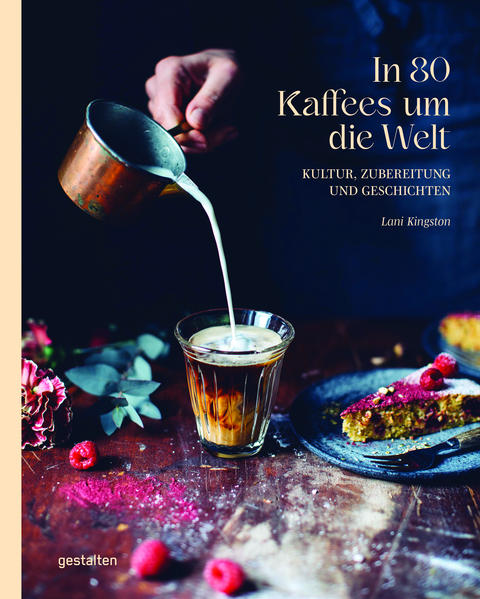 Kaffee ist das Lieblingsgetränk der Welt. Mehr als 2,25 Milliarden Tassen werden jeden Tag weltweit gebrüht, gefiltert und genossen. Als treuer Begleiter und heimliches Lebenselixier, hat Kaffee eine ganz eigene Kultur und eine wachsende Industrie hervorgebracht. Verfasst von Journalistin und Kaffeeexpertin Lani Kingston, nimmt Globale Kaffeekultur seine Leser mit auf eine Reise in 19 Länder und Regionen und erkundet die unzähligen Arten, wie Kaffee angebaut, gehandelt und genossen wird. Hipster-Baristas mögen sich gerade den neuesten Latte ausdenken, doch der wahre Grund für den globalen Siegeszug des Kaffees liegt tief verwurzelt in seiner Geschichte. Globale Kaffeekultur blickt über den Tassenrand und zeigt, wie spannend die Welt jenseits des Milchkaffees ist. Ein Buch wie ein ausgedehnter Kaffeehausbesuch... • Eine Sammlung über die globale Kaffeekultur und ihre Traditionen • Über 40, die große Vielfalt der Zubereitungsmöglichkeiten auskostende, Kaffeerezepte • Die deutschsprachige Ausgabe ist ergänzt um typische Rezepte aus Deutschland, Österreich und der Schweiz und Informationen zur Kaffeekultur in der Region • Beeindruckende Fotos im Reportagestil, die das Buch zu einem Muss für Kaffeeliebhaber wie für engagierte Baristas machen