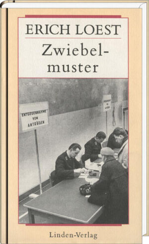 Eine Reise nach dem Westen war das größte Privileg, das die DDR zu vergeben hatte. Den Widerspruch zwischen der Abschottung durch die Mauer und dem Gegendruck der Bevölkerung vermochte die DDR-Führung nicht zu lösen. Wenige Wochen, nachdem der Stacheldraht an der ungarisch-österreichischen Grenze fiel, brach die DDR zusammen. »Zwiebelmuster« ist der Roman eines Leipziger Schriftstellers, der zu DDR-Zeiten versucht hinauszukommen, der sich Themen in Algerien oder Griechenland ausdenkt, um dann bei seinem Verband vorstellig werden zu können: Seht selbst, ich muss dahin! Langsam mahlen die Mühlen und oft auch rückwärts. Er ist Genosse seit langem, seine Frau ist Genossin und leitet ein Kaufhaus