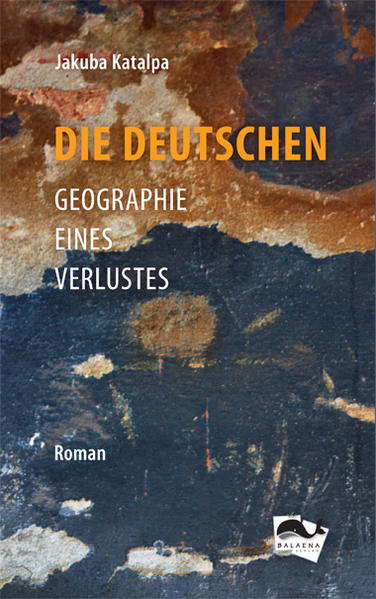 Als die in alle Welt zerstreuten Kinder Konrad Mahlers um das Jahr 2000 zur Beerdigung ihres Vaters in ihre tschechische Heimat nach Prag zurückkehren, stellt sich plötzlich die Frage nach „den Deutschen“. Da hatte es doch diese deutsche „Großmutter“ gegeben, die immer Päckchen schickte. Die leibliche Mutter des Verstorbenen. Seine Tochter begibt sich nun auf die Suche nach dem verborgenen Teil ihrer Familiengeschichte und versucht, die damit verbundenen Traumata zu begreifen. Warum hat diese Klara Rissmann damals nach Kriegsende ihr Kind in Prag zurückgelassen? Die Lebensgeschichte der jungen Klara, die sich als Lehrerin während des Zweiten Weltkrieges in die annektierten Sudetengebiete versetzen lässt, ist verwoben mit den menschlichen Schicksalen dieser gewalttätigen Epoche. Es ist eine Geschichte des Verlusts für alle Beteiligten - unabhängig davon, auf welcher Seite sie stehen. Einigen wird ihr Leben genommen, andere geben es gar freiwillig, um nicht den Verlust der Heimat erleiden zu müssen. Wer überlebt, steht vor der Aufgabe, sich trotz der erlittenen Wunden ein neues Leben aufzubauen. Klara erweist sich darin als außergewöhnlich starke Persönlichkeit. Doch die Fragen ihrer Enkelin lassen sich letztlich nicht alle beantworten.