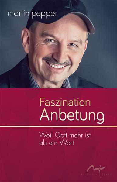 "Wir müssen mehr über unsere Anbetung nachdenken. Es ist an der Zeit, nicht nur über Musikstile, alte und neue Lieder, Vorlieben und Abneigungen zu sprechen, sondern das Innere der Anbetung neu in den Blick zu nehmen. Es ist wichtig, die Bedürfnisse und Anliegen zu verstehen, die durch die Anbetung erfüllt werden. Das dient nicht nur den Menschen, die sich Woche für Woche von der Praxis einer gemeinsamen Anbetung faszinieren lassen. Es hilft auch, Zugänge für Außenstehende zu schaffen. Nicht zuletzt hilft es uns selbst, in unserer Anbetung Gott mit einer gesunden Mischung aus Herz, Seele und Verstand zu lieben." (Martin Pepper) Martin Pepper ist Theologe, Musiker und Songwriter. Durch seine Lieder ist er über Jahrzehnte zu einer Stimme des Glaubens für eine ganze Generation von Christen geworden, die sich mit seinen Texten identifizieren können.