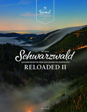 Endlich gibt es die Fortsetzung von SCHWARZWALD RELOADED! Noch regionaler, noch leckerer, noch inspirierender und noch leichter nachkochbar! In diesem Buch stecken die Kreativität und das Können von 30 der besten Köche des Schwarzwalds. Exklusiv für dieses Buch haben sie ihre besten Rezepte mit uns in Szene gesetzt. Von moderner Landhausküche bis zur heimatverliebten Sternegastronomie, vom Grill-Guru bis zum Fernsehkoch: Die ganze Bandbreite von Deutschlands beliebter Genießerregion ist vertreten. Gut 100 Kreationen haben es in die zweite Ausgabe von SCHWARZWALD RELOADED geschafft. Badische und schwäbische Klassiker treffen dabei auf neue deutsche Küche und Aromen aus aller Welt. Gemeinsam haben wir eine große Kochschule entwickelt und uns einem neuen Motto verpflichtet: Sei einfach genial! Wir verwenden daher nur, was jeder Hobbykoch auch in seiner Küche hat oder problemlos einkaufen kann. Mit Rezepten von Ronny Loll, Steffen Disch, Tobias Wussler, Heiner Haseidl, Andreas Sondej, Jan Pettke, Martin Herrmann, André Tienelt, Daniel Fehrenbacher, Renee Rischmeyer, Gerhard Volk, Malte Kuhn, Armin Röttele, Manuel Ulrich, Wolfgang Raub, Jörg Schneider, Mike Germershausen, Max Goldberg, Sven Petri, Francesco d'Agostino, Klaus-Werner Wagner sowie Karen Hegar-Udsching und Wolfram Hegar und weiteren Spitzenköchen aus Deutschlands beliebter Genießer-Region.