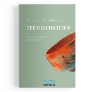 Eine Sammlung heiter besinnlicher Anekdoten, erstmals in einer westlichen Sprache … So, wie sie sich seit Jahrhunderten in den Teeräumen Japans und mittlerweile auch international zwischen Lehrer und Schüler ereignen. Über den Autor: M. Sôtai Seifu Knipphals wurde 1953 in Kiel geboren. Er lebt und wirkt heute als Teeweg-Meister, Künstler und Gestalter in der Haus- und Gartenkunst in Bergisch Gladbach und Kyoto. Er hat mehrere Bücher geschrieben, die sich mit Kunst, Philosophie, Zen-Buddhismus und Mental-Training beschäftigen. Weitere Bücher sind in Vorbereitung.