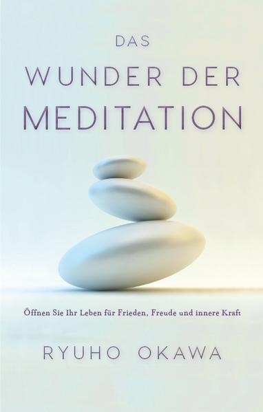 Meditation kann Ihren Geist für das innere Potenzial zur Selbsttransformation öffneen und Ihre Seele mit der Weisheit des Himmels verbinden-völlig durch die Kraft des Glaubens. Ryuho Okawas "Das Wunder der Meditation" kombiniert die Kraft des Glaubens mit der Meditationspraxis und unterstützt Sie so, inneren Frieden zu entwickeln. Ihre innere Göttlichkeit zu finden, Ihr ideales Selbst zu werden und sich einem sinnerfüllten Leben geprägt von Altruismus und Mitgefühl zu verschreiben. In diesem Buch lernen Sie:-Ihren Alltag mit einem tiefen inneren Bewusstsein zu leben-den Sinn und die Bedeutung Ihrer Probleme, Ihrer Umstände und Ihres Umfelds zu verstheen-verschiedene Stufen der Meditation zu praktizieren, so dass Sie größtmöglichen Nutzen daraus ziehen-die Meditationsart zu finden, die Ihren Bedürfnissen am Besten entspricht-die Antworten auf häufig zur Meditation gestellte Fragen zu finden