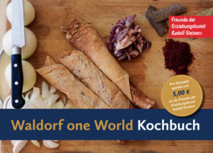 Das World of Waldorf Kochbuch ist ein Gemeinschaftsprojekt vieler Menschen rund um den Globus. Erstmalig finden Sie hier als Sammlung Rezepte von Waldorfeinrichtungen aus der ganzen Welt. Neben Kochanleitungen gibt Ihnen das Heft Einblicke in Waldorfschulen und -kindergärten sowie heilpädagogische und sozialtherapeutische Einrichtungen weltweit. Dabei ist unser Anliegen: Menschen auf der ganzen Welt zusammenzubringen, hier und überall, und sie zu ermutigen, Dinge gemeinsam zu gestalten - in der Küche und in der Welt. Beim Öffnen jedes Rezeptes taucht der Leser ein in Zutaten und Kochgewohnheiten jenseits der bisherigen Erfahrung. Die beeindruckende kulinarische Vielfalt macht Lust, die Speisen gleich selbst auszuprobieren. Damit es für jedes Gericht auch ein gutes Foto gibt, kochten einige Einrichtungen ihr Rezept extra noch einmal, nur um ein schönes Foto beizusteuern. Bewundernswert, denn viele von ihnen haben mit schwierigen Herausforderungen zu kämpfen. Weltweit erhalten nur wenige Waldorfeinrichtungen staatliche Hilfe. Die Eltern der Kinder können teilweise nur sehr geringe oder gar keine Schulgebühren zahlen. Eine warme Mahlzeit am Tag − für manche Kinder nicht selbstverständlich. Zu knapp ist das Familieneinkommen. Umso wichtiger ist es, dass die Kinder einen Ort haben, an dem sie Fürsorge erleben. Manche der Einrichtungen in diesem Buch können die Kinder mit einem kleinen Pausensnack oder einem warmen Mittagsgericht versorgen. Dies macht nicht nur satt, sondern ermöglicht auch ein gesundes Lernen und Aufwachsen. Oft ist ein solches Angebot jedoch nur durch Spenden realisierbar. Auf vielen Fotos in diesem Buch kann man sehen, wie Menschen zum Kochen zusammen kommen, wieviel Wertschätzung sie als Teil einer Gemeinschaft erfahren und wieviel Freude sie haben mit den eigenen Händen tätig zu sein. Und damit ist das Ziel des Buches erreicht: Menschen auf der ganzen Welt zusammenzubringen. Das Buch ist also weitaus mehr als ein einfaches Rezeptbuch. Es ist ein Gemeinschaftsprojekt vieler Menschen rund um den Globus. Es ist ein Aufruf zusammenzukommen, sich zu begegnen - um jeden Tag aufs Neue gemeinsam über den Tellerrand zu schauen. Viel Spaß beim Kochen!