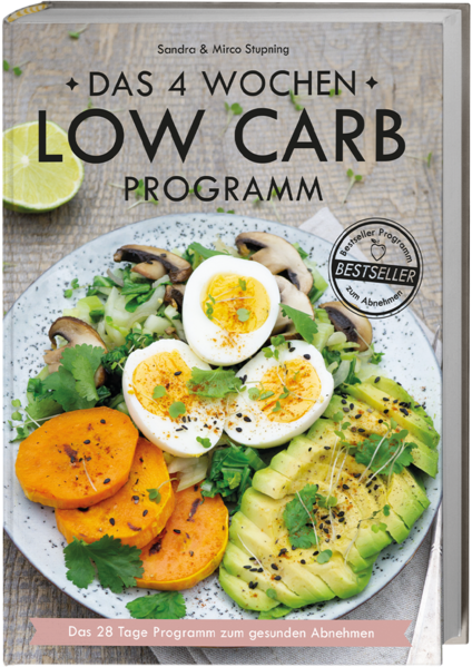 Abnehmen durch gesunde Ernährung? Das geht! Und wie: Essen muss Spaß machen, darin sind sich die Autoren einig! In ihrem Buch stellen Sandra und Mirco Stupning über 80 leckere Low Carb Rezepte vor, die anschließend abwechslungsreich in einem kompletten 28 Tage Ernährungsplan zusammengestellt worden sind. Durch ihre langjährige Erfahrung im Bereich gesunde Low Carb Ernährung weiß das Autorenduo, dass mit Freude und Spaß in der Küche und der Unterstützung durch einen fertigen Speiseplan die Umstellung auf eine kohlenhydratarme Ernährung am besten gelingt. Das Buch vereint alles miteinander. Alle Rezepte im Buch werden mit einem Foodbild und den dazugehörigen Nährwerten abgebildet, sind leicht nachzukochen und einfach köstlich. Für jeden ist hier Etwas dabei: Frühstücksrezepte, vegetarische Gerichte, Mahlzeiten mit Ei, Omelett und Co., Rezepte mit Fleisch und Fisch, Backwaren und Snacks. Die Autoren haben in diesem Buch alles selbst in die Hand genommen - von der Idee bis hin zum fertigen Foodbild - ein gelungenes Werk. Die Low Carb Rezepte sollen bei der gesunden Lebensweise unterstützen, die Vitalität fördern und beim Abnehmen helfen. Neben Wissenswertes zum Thema Low Carb enthält das Buch auch genaue Tipps für den Abnehmerfolg sowie Anleitungen und Beispielberechnungen, etwa, wie man den eigenen Kalorienbedarf selbst ermittelt. Das Low Carb Programm - 4 Wochen komplett geplant! - Hocheffizientes 4-Wochen-Programm - Über 80 leckere Low Carb Rezepte - Einfache und schnelle Zubereitung - Ideal auch für Berufstätige und unterwegs - Für Anfänger und Fortgeschrittene - Entwickelt von Ernährungsexperten - Inklusive Einkaufslisten zum Download Bei jedem Rezept sind die Angaben zu Kalorien, Kohlenhydraten, Fetten und Eiweißen pro Portion angegeben. Egal, ob Frühstück, Vegetarisch, Fleisch, Fisch, Brot, Riegel, Salate, Müsli… alles was das Herz begehrt.