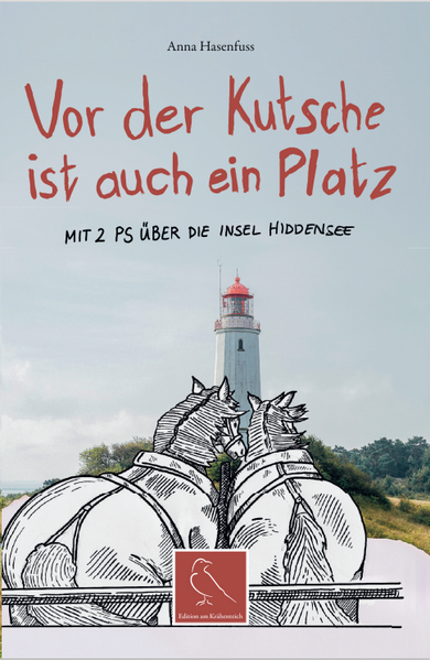 Dort arbeiten, wo andere Urlaub machen, das ist der Alltag der Inselpferde von Hiddensee. Radfahrer oder Rollator: Irgendwas und irgendwer steht immer im Weg. Zum Glück weiß man sich als Pferd zu helfen und versüßt sich die langweiligen Stunden vor der Kutsche mit Spielen, wie „Schlag das Pferd“ oder kommentiert frei von der Leber weg das Angebot im örtlichen Einzelhandel und die verrückten Eigenarten der Menschen. Seien Sie dabei, auf der verrücktesten Kutschtour, die diese Insel je erlebt hat. Erleben Sie alle Highlights und stellen sich dem gnadenlosen Urteil der Kutschenpferde. Kennen Sie den Dauercampingplatz der Insel Hiddensee? Nein? Aber Sie wissen schon, wer die besten Möhren verkauft, wo es die leckerste Torte gibt, warum Bernstein nicht schmeckt, dass manche Pferde täglich einen Köm brauchen und wieder andere ohne Lippenstift nicht auf Tour gehen. Auch nicht? Dann kennen Sie die Insel nicht oder sind kein Pferd. So oder so sollten Sie dieses Buch dringend lesen!