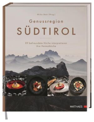 Südtiroler Rezepte für Gourmets Erleben Sie die kulinarische Vielfalt Südtirols! Mit diesem Kochbuch haben 11 renommierte Köche aus der Genussregion ein Potpourri aus 55 exzellenten Südtiroler Gerichten kreiert, die Genießerherzen höher schlagen lassen. Ob Entenbrust mit Zirbelkieferhonig oder Alpakacarpaccio mit zweierlei vom Apfel - die innovativen Köche überzeugen nicht nur mit neu interpretierten Klassikern sondern auch mit innovativen Rezepturen, die Regionales und Internationales vereinen. Die Hochgenüsse der Südtiroler Küche neu interpretiert Die Südtiroler Kulinarik schöpft aus den reichsten Quellen - von den exzellenten Produkten aus der Region über die Wurzeln der Tiroler Bauernküche bis hin zu den Einflüssen der italienisch-mediterranen Küche. Aus diesen wertvollen Grundlagen haben 11 befreundete Südtiroler Köche köstliche Südtiroler Gerichte entwickelt, die sich auszeichnen durch Geschmack, Vielfalt und Kreativität. -Über 55 Südtiroler Rezepte: Ob Tatar vom Saibling mit Buttermilch und Wiesenkräutern, Risotto mit Zirbelbutter und Kalbsries oder Topfen-Joghurtmousse mit Beeren, Waldmeistereis und knusprigen Haferflocken - hier finden sich exzellente Gerichte aus regionalen und saisonalen Produkten, die überraschen und glücklich machen. -11 Profiköche vereinen in diesem Kochbuch ihren kulinarischen Innovationsgeist und ihre Kreativität. Dabei interpretieren Sie die Regionalküche, entwickeln neue Rezepturen und kombinieren Regionales mit Internationalem. Dazu gehören: Armin Comploj, Armin Gruber, Andrea Irsara, Mirko Mair, Arnold Nussbaumer, Markus Peintner, Matthias Schenk, Othmar Raich, Daniel Werth, Daniel Wolfsgruber und Stephan Zippl. -Stimmungsvolle Bilder und Texte präsentieren den Zauber der Südtiroler Landschaft, die schönsten Genussdestinationen, die wundervollen Gerichte und geben charmante Einblicke in die Arbeit der Spitzenköche. Atmosphärisches Südtiroler Kochbuch für echte Genießer*innen! Lassen Sie sich von 11 Profiköchen in den kulinarische Reichtum der Genussregion Südtirol entführen.