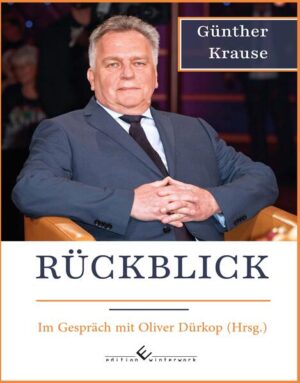 Günther Krause führte ein Leben im Wandel. Er stellte sich den Herausforderungen zwischen Politik und Visionen. Als Ingenieur, Professor, Minister und Geschäftsinnovator reflektiert er anlässlich seines 70. Geburtstags verschiedene Lebensphasen. Im Gespräch mit dem Fachjournalisten Oliver Dürkop erinnert sich Krause an prägende Momente seiner wissenschaftlichen und politischen Karriere, darunter die aufwühlende Zeit der Wende und seine Amtszeit als Minister. Zudem teilt er seine visionären Vorstellungen im Bereich erneuerbarer Energien. Im Alter von 36 Jahren avancierte Krause zum „Jungstar der Politik“ und führte als Parlamentarischer Staatssekretär sowie CDU-/DA-Fraktionschef die Verhandlungen zu den wichtigsten fünf Staatsverträgen der DDR. Als Unterzeichner des Einigungsvertrags am 31. August 1990 spielte er eine entscheidende Rolle beim Eintritt der DDR zur Bundesrepublik Deutschland. Trotz Rückschlägen und einer anhaltenden medialen Hetze bleibt Krause standhaft und verteidigt sich gegen Ungerechtigkeiten. Doch seine verdienstvolle Mitgestaltung der gesamtdeutschen Vereinigungsgeschichte wird weder ausreichend wertgeschätzt noch hinreichend gewürdigt. Entdecken Sie die Perspektive eines verantwortungsbewussten Chefunterhändlers der DDR und lernen Sie die fesselnde Persönlichkeit Günther Krauses näher kennen. Dieser inspirierende „RÜCKBLICK“ stimuliert zum Reflektieren und verdeutlicht den außergewöhnlichen Einsatz eines Mannes für seine Überzeugungen. zum Herausgeber: Oliver Dürkop (Jahrgang 1971) ist Fachjournalist (FJS) und M.A. für Crossmedia. Er hat an wissenschaftlichen Projekten zur Oral-History mitgewirkt. Zu seinen Veröffentlichungen gehören: Oskar Fischer: Diplomat des Sozialismus, Borsdorf 2023