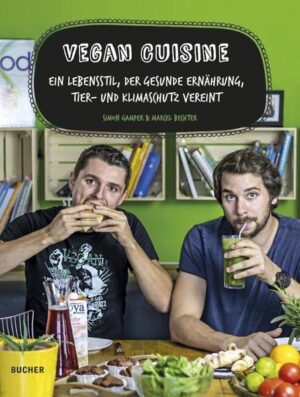 Du interessierst dich für gesunde und abwechslungsreiche Ernährung? Möglichst einfach, unkompliziert und mit frischen Lebensmitteln zubereitet? In »Vegan Cuisine« findest du außergewöhnlich leckere und erfrischend neue Rezepte für vegane Gerichte aus der ganzen Welt. Einfach zubereitet in 5 bis 30 Minuten und mit vielen hilfreichen Tipps versehen, die den Kocherfolg auch für Kochmuffel garantieren. Umfangreiche Hinweise zum Nährstoffgehalt der einzelnen Speisen machen es zum Kinderspiel, einen ausgewogenen und veganen Lifestyle zu leben. Außerdem findest du interessante Facts rund um das Thema Nachhaltigkeit bei Lebensmitteln, die dich diesbezüglich zum wahren Experten machen.