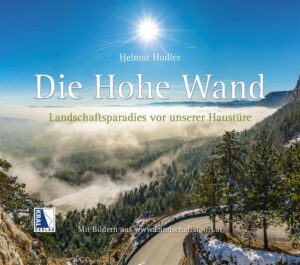 In den letzten Jahren hat die Hohe Wand, der kleine Bruder des Schneebergs, einen nie dagewesenen Besucheransturm erlebt. Dieses Buch zieht einen großen Bogen über und um die Hohe Wand. 305 Bilder zeigen ihre schönsten Plätze und die ihrer näheren Umgebung, zu allen Tages- und Jahreszeiten. Texte und Bildlegenden erklären die Landschaft aus ihrem geologischen Aufbau, geben Informationen zu Landwirtschaft und Tourismus, Bergbau, Geschichte, Botanik und ein wenig Kunstgeschichte. Die Fischauer Berge mit ihrer seltenen pannonischen Flora, die malerischen Felder zwischen Winzendorf, Saubersdorf, St. Egyden und Willendorf, das Tal der Neuen Welt mit Muthmannsdorf, Gaaden, Stollhof, Maiersdorf, Netting und Zweiersdorf, sowie die Landschaften um Grünbach, Puchberg und Miesenbach werden ebenso dargelegt wie die Hohe Wand selbst. Genießen Sie die Fülle an Eindrücken, lassen Sie sichentführen in diese atemberaubende Landschaft vor Ihrer Haustür, welche Ihnen in diesem Buch mit eindrucksvollen Bildern nahegebracht wird. Fahren Sie dann hinaus und erleben Sie selbst die Schönheit unserer wunderbaren Heimat.