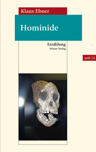 Seine Geschichte erzählt Pitar, ein Australopithecus afarensis, der mit seiner Sippe vor Millionen von Jahren am Rand des zentralafrikanischen Regenwaldes in der Nähe der Savanne lebt. Des stets gleichen Alltags überdrüssig, versucht Pitar, aus dem Dunkel der Vorgeschichte emporzusteigen und die Seinen dabei mitzureißen. Es geht um nicht weniger, als den Sinn des Daseins zu begreifen und die Zivilisation zu entdecken. Dass Pitar das Wissen der zukünftigen Menschen vorausahnt und mit rhetorischem Geschick von Dingen spricht, die lediglich den heute Lebenden selbstverständlich sind, macht das Buch mit Augenzwinkern zu einem Spiegel unserer Gesellschaft. Anspielungen an historische Ereignisse, Hommagen an literarische Werke, satirische Betrachtungen und nicht zuletzt der lateinische Sprüche klopfende Kompagnon Carpediem gestalten in sieben Kapiteln eine ganz besondere Schöpfungsgeschichte. Eingebettet in die Veränderungen, denen die Hominidensippe unterliegt, wächst Pitars Liebe zu Maluma und reift im selben Grad, in dem die Frühmenschen zu neuen Ufern aufbrechen. Der siebente Tag jedoch, an dem alle zur Ruhe kommen, mündet in ein Finale, das die beiden Liebenden aus ihrem Paradies vertreibt und ihr Glück im Unbekannten suchen lässt.