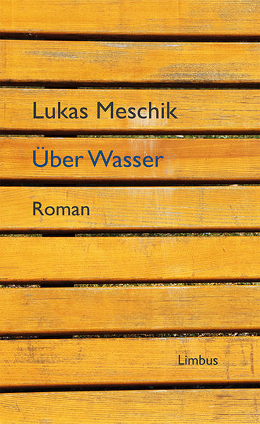 Sommer in der Großstadt, flirrend, schimmernd, pulsierend vor Hitze und Leben, Noah mittendrin, schauend, intensiv wahrnehmend, hin- und herdenkend. Noah ist ein Sich-Durchschwindler, ein Projekt-Mensch mit Projekt-Leben. Er hält sich mit Gelegenheitsjobs über Wasser, betreibt eine Kunst-Sache, die niemand so recht versteht. Manchmal schaut er ein bisschen fernen Krieg, der ablenkt von den lächerlichen Kriegen in ihm selbst. Lähmt ihn die Angst, weiß er, es geht vorbei. Gudrun studiert derweil in Tokyo. Wird sie noch seine Freundin sein, wenn sie zurückkommt? Oder sollte Noah die Geldspritze seiner Eltern nehmen und sich nach Japan aufmachen? Lukas Meschik, junge Stimme der österreichischen Literatur, porträtiert seine Generation - die nicht mehr ganz Jungen, noch nicht ganz Erwachsenen - in sensibler, vorsichtig exakter Sprache, mit präzisen, fremd-bekannten Bildern.