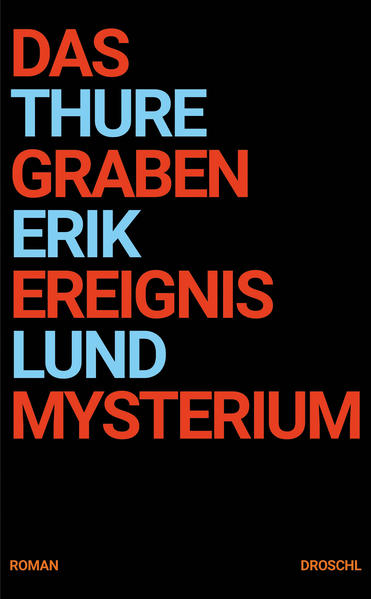 "Das Grabenereignismysterium" ist eine Satire auf Norwegen und das Norwegischsein. Wild, skurril und böse - »ein Buch, das sich kein Norweger wünscht, wir aber alle verdienen«, heißt es in der Tageszeitung Dagens Næringsliv. »Thure Erik Lund ist der größte Prosaautor meiner Generation. Er ist unglaublich wild.« Karl Ove Knausgård Mit einem Auftrag für das norwegische Kulturministerium beginnt Tomas Olsen Mybråtens Übel und Abstieg. Er soll ein Gutachten über Denkmäler verfassen, aber bereits während seiner Reisen durch das Land entbrennt in ihm ein ur-norwegisches Thema: der Konflikt zwischen dem unabhängigen Individuum und der Gesellschaft des kollektiven Miteinanders. Sein Unbehagen wird weiter geschürt, denn die Denkmäler sind zu touristischen Attraktionen verkommen. Als der Geistesmensch und Eigenbrötler Tomas der Kulturministerin seine Ergebnisse vorstellt, wird das für beide ein einziges Desaster. Karrieren sind ruiniert. Tomas wird als Nestbeschmutzer gebrandmarkt, eine Persona non grata, die nur noch in Spelunken Zufluchtsorte findet. Der bewusste Rückzug auf den Elternhof und in die Natur soll seinem Leben eine Wende bringen. Mit seiner Freundin Helene und seinem geistig behinderten Bruder Bjørnar beginnt ein neuer Abschnitt - der tiefste Abgründe des Tomas Olsen Myrbråten an die Oberfläche befördert.