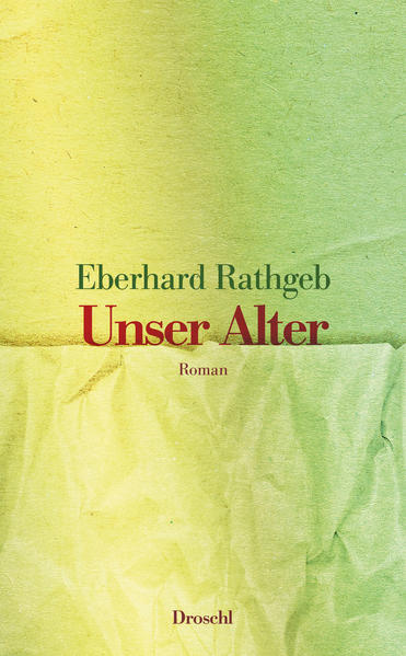 »Wann beginnt das Alter?« - Eberhard Rathgeb wirft in "Unser Alter" einen schonungslosen und zugleich empathischen Blick auf das Altwerden und verkneift sich dabei nicht das ein oder andere Augenzwinkern. Philosophisch und realitätsnah beschreibt er den Alltag eines Jedermanns. Der weite Denkhorizont des namenlosen Mannes hängt über seiner kleinen, beschaulichen Lebenswelt: Er lebt allein, hat eine Freundin, mit der er Nachrichten schreibt, sich zum Spazierengehen verabredet und zu Gesprächen trifft