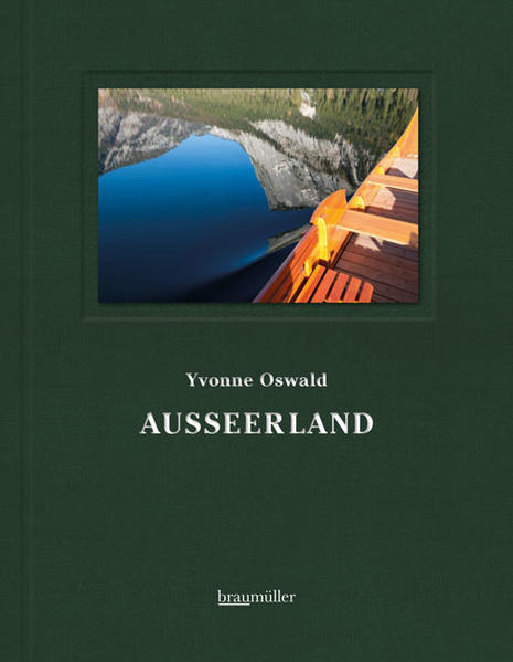 Das Ausseerland, ein Natur- und Kulturjuwel im Herzen Österreichs, verkörpert wie kaum eine andere Region der Alpenrepublik den fließenden Wechsel von Bodenständigkeit und Moderne. Seine Persönlichkeiten prägten ein Land, dessen vielfältige Facetten noch heute zahllose Menschen in ihren Bann ziehen. Begleiten Sie Yvonne Oswald auf eine Reise durch die traumhaften Gebirgslandschaften Österreichs, die nichts ausspart, verschweigt und doch Raum und Lust auf mehr lässt. Illustriert durch zahlreiche Fotografien wird eine Geschichte von Vergangenheit und Gegenwart des Ausseerlands erzählt