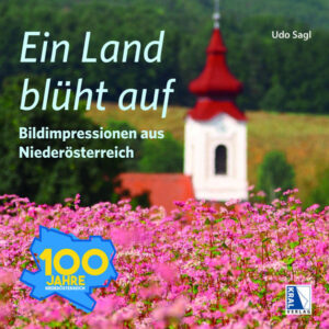 So schön ist Niederösterreich: Auch der dritte Bildband von Udo Sagl präsentiert unsere Heimat aus der romantischen Perspektive. Zum Jubiläum 100 Jahre Niederösterreich stehen strahlend stimmungsvolle Impressionen im Mittelpunkt. Die Motive vermitteln Freude und spiegeln die blühende Entwicklung des Landes wider. Verse und Sinnsprüche aus der Weltliteratur sowie aus der Volksdichtung ergänzen die liebevoll zusammengestellten Fotos in harmonisch abgestimmter Kombination. Ein klassisches Geschenkbuch!