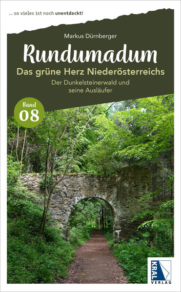 > Der Bestseller-Autor der "Wasserfälle in Niederösterreich" unterwegs im Dunkelsteinerwald > "Niederösterreich im Kleinen" in seiner ganzen Vielfalt > Persönliche Geheimtipps für Ihre Natur- und Kulturerlebnisse > Für Ruhesuchende, Naturliebhaber und Entdeckungshungrige > Ruinen, Schlösser, und auf den Spuren von Kelten, Römern Der Dunkelsteinerwald mit seinen Ausläufern ist für Naturvermittler und Autor Markus Dürnberger das grüne Herz Niederösterreichs. Man könnte auch sagen, es ist Niederösterreich im Kleinformat: Saftige Wiesen erinnern an die Almen in den Voralpen, spektakuläre Felsen geben einem das Gefühl, die Bergwelt der Alpen zu besuchen, kleine Bäche in dichten Wäldern vermitteln den Hauch des Waldviertels, die Weinterrassen im Osten des Dunkelsteinerwaldes erwecken den Eindruck, im Weinviertel zu sein. Weiters bietet der Dunkelsteinerwald viele kulturelle Höhepunkte – in "weltlicher" Form etwa Schloss Goldegg oder Ruine Aggstein, aber auch in sakraler Kunst, wie Maria Langegg oder den Schnitzaltar in Mauer bei Melk. Kelten und Römer hinterließen in Mautern und Nussdorf eindrucksvoll ihre geschichtlichen Spuren. Der absolute Höhepunkt ist aber die Ruhe, die man hier auf Schritt und Tritt findet und von der man nicht genug bekommen kann. "Wer das grüne Herz Niederösterreichs erleben möchte, der folge mir auf einer (Zeit) Reise durch Kultur und Natur des Dunkelsteinerwaldes und er wird sehen, dass schon bald sein Herz für diesen schönen Flecken Niederösterreichs schlagen wird." Markus Dürnberger