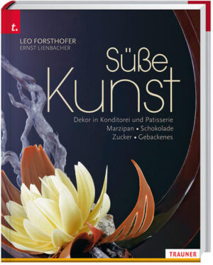 Die „Süße Kunst“ ist einzigartig! Warum? Weil noch nie alles in einem Buch zusammengefasst wurde. Mit Marzipan-, Schokoladen-, Zucker- und gebackenem Dekor zeigt die „Süße Kunst“ eine bis dato unübertroffene Bandbreite an klassischen und abstrakten Dekorvarianten.      Zahlreiche Fotos veranschaulichen Schritt für Schritt die Herstellung diverser Dekorelemente, sei es eine Masche aus Seidenzucker, eine Blüte aus Marzipan oder zarte Schwünge aus Schokolade. Und wo Fotos alleine nicht reichen, verhelfen Filme zu mehr Klarheit. Neugierig geworden? Hier geht’s zu einem der insgesamt 35 Videos.