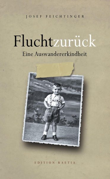 Mit dem Blick eines alten Mannes schildert der Ich-Erzähler die Erlebnisse eines Optantenkindes und den langen Weg zurück in die Heimat, die erst Heimat werden muss. Das Erinnern geschieht in Bruchstücken, einiges bleibt vergessen, vermeintlich Vergessenes tritt scharf zutage. Doch die Genugtuung, überlebt zu haben, blitzt aus allen Erinnerungen, auch aus den trostlosen.