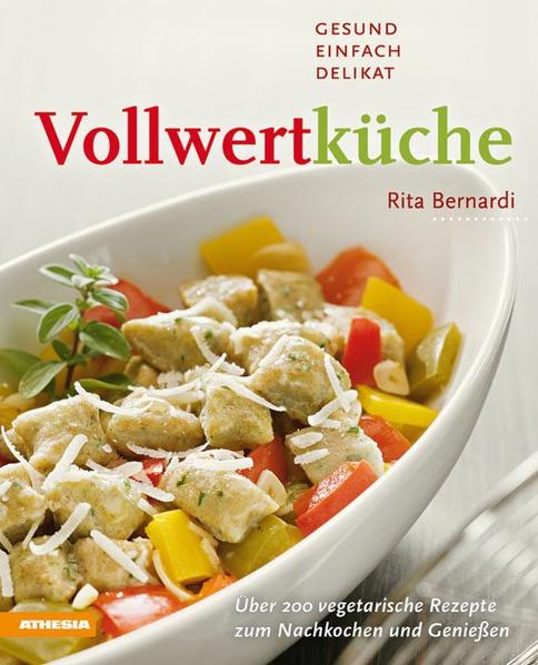 „Der Mensch ist, was er isst!“ Vitalstoffreiche, vegetarische Vollwertkost hilft Ihnen, Ihre Vitalität und Gesundheit zu fördern und nachhaltig zu verbessern. Über 200 köstliche Rezepte sowie zahlreiche Anregungen und Tipps helfen Ihnen, Zucker, raffinierte Fette und Auszugsmehle vom Speiseplan zu nehmen und dennoch nichts zu vermissen. Allgemeine Empfehlungen für eine ausgewogene Ernährung und zur Erhaltung Ihrer Gesundheit machen dieses Buch zu einem wertvollen Ratgeber.