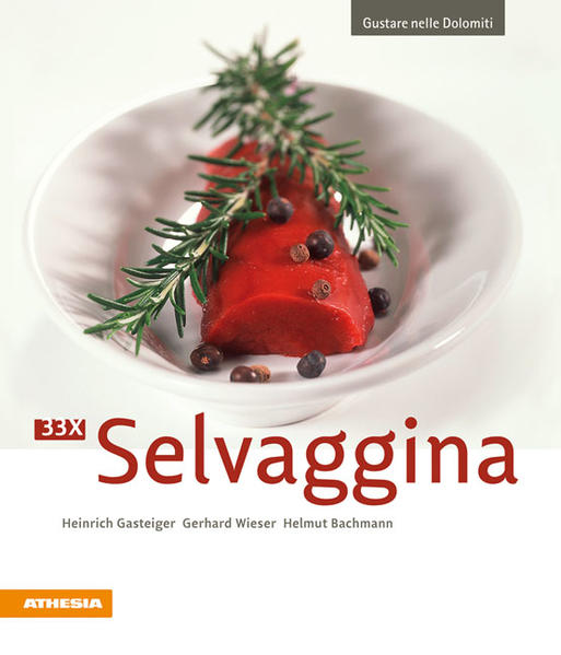 In tutto il territorio alpino si trovano diverse specie e vari tipi di selvaggina. Nella scelta delle ricette qui presentate abbiamo però tenuto d’occhio soprattutto la selvaggina locale. Se siete degli amanti della selvaggina, in questo libro troverete sicuramente delle idee per ricette nuove e gustose oltre a molte informazioni preziose. - 33 ricette a base di selvaggina di capriolo, cervo, camoscio, lepre ecc., sia tradizionali che moderne - Ogni ricetta è corredata da una splendida foto - Quali sono i tagli della selvaggina e quali si adattano per brasare, fare arrosti, arrostire brevemente, fare ragù ecc.? - Delicato carpaccio, affettati di selvaggina affumicati, gustosi piatti di pasta e morbidi arrosti e spezzatini: ce n’è per tutti i gusti! - Delicate cotture a bassa temperatura per selvaggina e volatili - I contorni giusti come verze con speck,cavolo rosso, purè di sedano, polenta al tartufo, gnocchetti all’uovo, «Kartoffelschupfnudeln» ed altri ancora - Con suggerimenti per l’abbinamento dei vini ai piatti più delicati - Ricette facili da preparare anche per principanti - Molti suggerimenti e trucchi dei nostri esperti chef di cucina