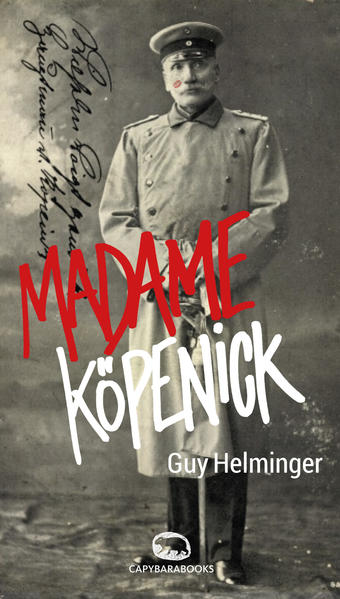 1909: Der Kleinkriminelle Wilhelm Voigt, bekannt als „Hauptmann von Köpenick“, zieht in Luxemburg bei der Witwe Emilie Blum ein. Er ist berühmt, weil er drei Jahre zuvor durch eine Verkleidungsaktion die preußische Staatsform mit ihrem blinden Gehorsamsglauben lächerlich gemacht hat. In einem Satz: Er hatte Theater gespielt, politisches Theater, ohne es selbst zu wollen. Heute: Theater spielen auch die Darsteller von Voigt und Blum, denen es bei den Proben zu einer zeitgenössischen Inszenierung des Stoffes zunehmend misslingt, Schauspiel und Leben zu trennen. Ein komödiantisches Stück im Stück über Theater und eine Zeit, die der unsrigen mehr ähnelt, als wir womöglich vermuten.