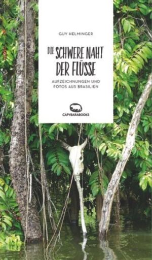 2019 bricht Guy Helminger im Rahmen der Semana da Língua Alemã nach Brasilien auf, um an diversen Universitäten und Goethe-Instituten Lesungen abzuhalten. Wie immer auf seinen Reisen behält er ein offenes Auge für das, was abseits der herkömmlichen Touristenrouten liegt. So besucht er in Rio de Janeiro nicht den „Zuckerhut“, sondern die Favela Morro São Carlos, wo bewaffnete Drogenbanden mit Kalaschnikows durch die Straßen patrouillieren, oder hilft in einem Restaurant für Obdachlose in der Küche. Er spricht mit Bolsonaro-Anhängern und dessen Gegnern. Neben politischer Aktualität lässt er sich die spezifischen Religionen wie Candomblé oder Umbanda erklären, registriert den Alltag vom als Konditor reich gewordenen Migranten bis zum schlichten Überlebenskampf derjenigen, die in den Straßen wie Tote liegen. In São Pedro de Alcântara im Bundesstaat Santa Catarina lässt er sich vom Bürgermeister in die Geschichte der deutschsprachigen Ahnen einführen, die diese Kolonie Anfang des 19. Jahrhunderts gegründet haben. Helminger steht nun dort, wo seine Figuren aus Neubrasilien hinwollten, es aber nie geschafft haben. Deutsche Fahnen an den Masten, auch luxemburgische, Frauen in Dirndln, das Ganze mitten in Brasilien.