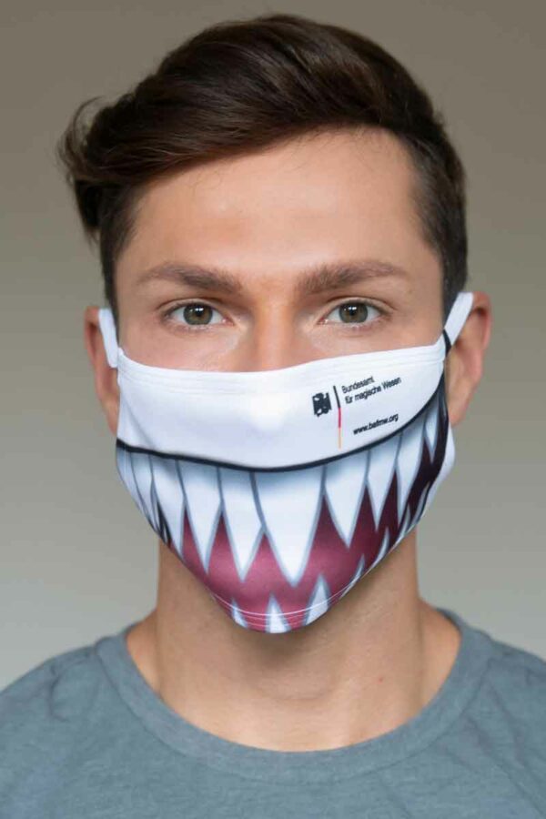 Die Bundeslurch-Alltags-Maske "Dämonen-Gebiß", mit Bundeslurch-Logo und mit Webadresse des BAfmW in drei verschiedenen Größen.