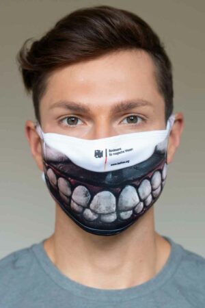 Bundeslurchmaske in verschiedenen Farben, mit Aufdruck von Zähnen und mit Webadresse des BAfmW in drei verschiedenen Größen.