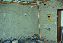 Bei Renovierungsarbeiten im ehemaligen Postamt von Graurheindorf entdeckt. Ein Anschluß an das Flohnetzwerk. (Foto: Bundesamt für magische Wesen)