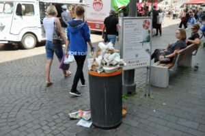 Überquellende Mülleimer machen die Stadt Bonn auch nicht unbedingt attraktiver. (Foto: Klaus Maresch)