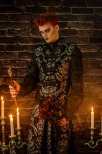 Ob im Fantasystyle, als Model für Dark Fashion, Gothic oder Victorian Style, Models wie Shawn Lambrechts finden im BAfmW-Projekt viele Möglichkeiten, vor der Kamera Fashion und Fantasy zu präsentieren. (Foto: Niels Brähler)